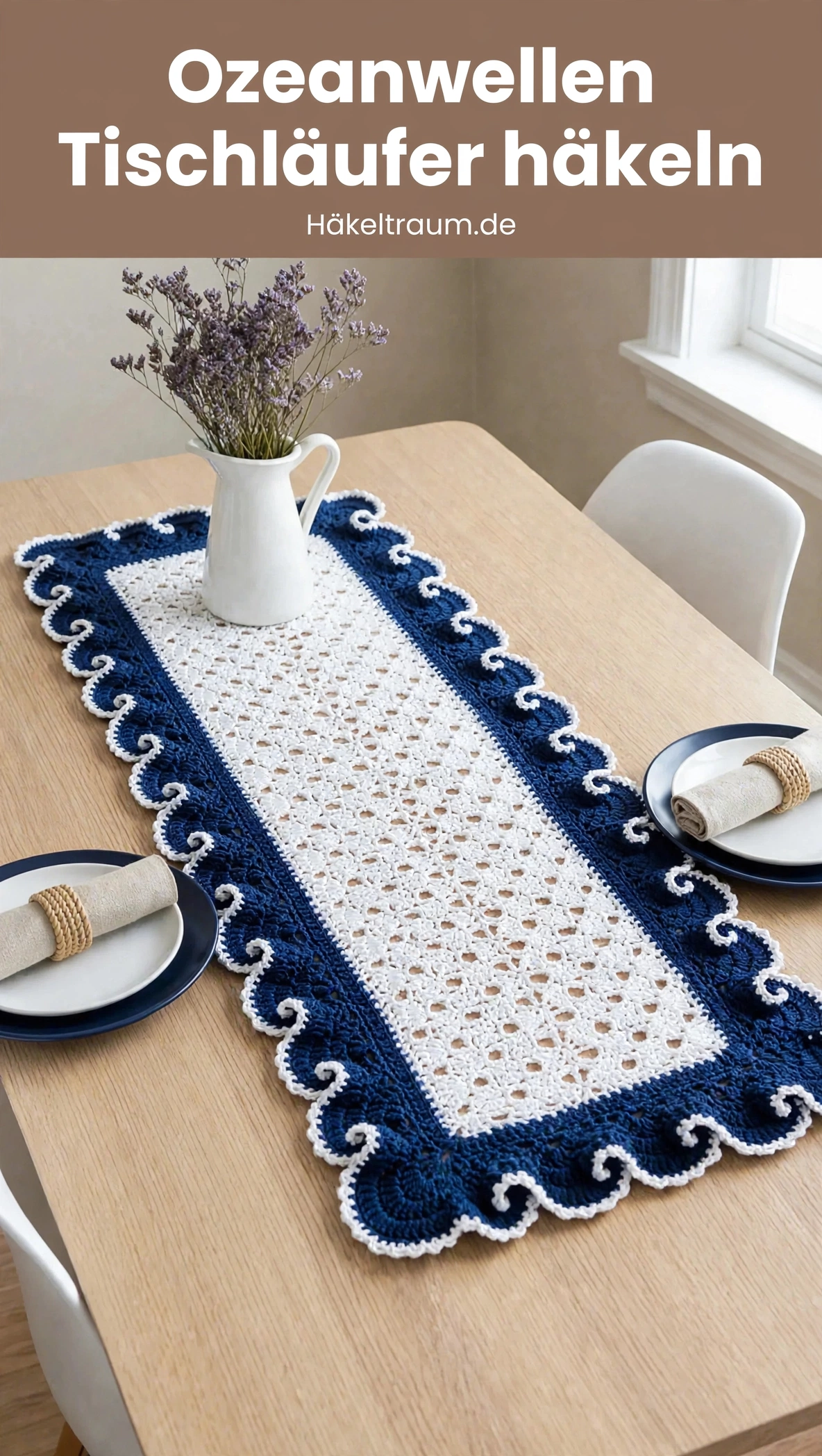 Marineblauer Ozeanwellen Tischläufer mit Bordüre