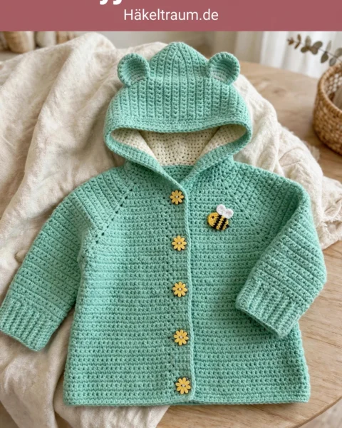 Mintgrüne Bären-Kapuzen-Babyjacke häkeln – Anleitung
