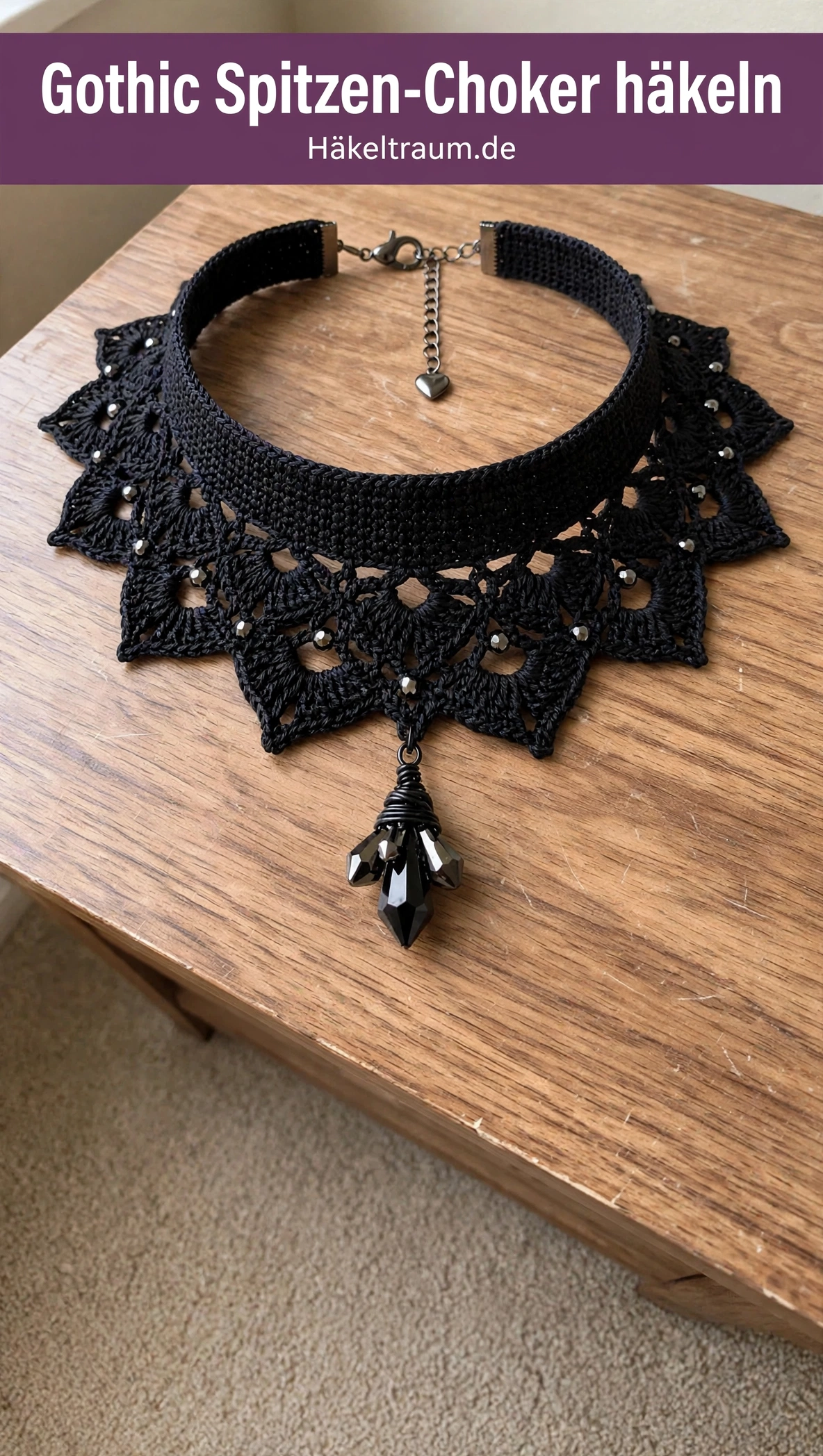 Mitternachts-schwarzer Gothic Spitzen-Choker